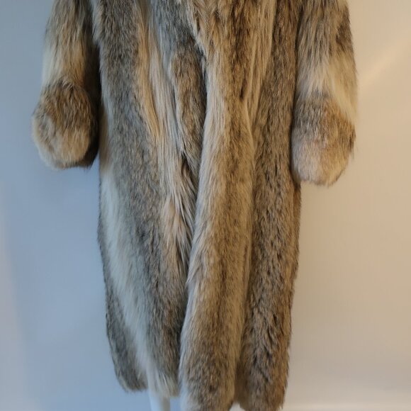 Womens Saks Fifth Avenue White Beige Full Length Coyote Fur Coat XL - Picture 7 of 16